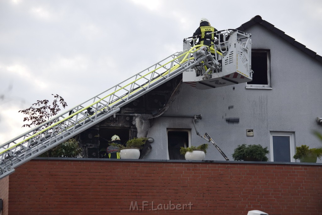 Feuer 2 Y Koeln Suerth Elisabeth Selbertstr P063.JPG - Miklos Laubert